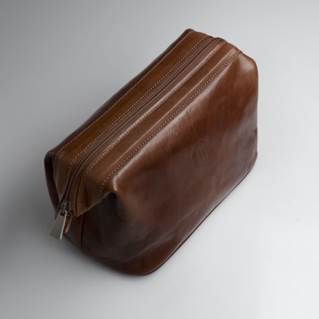 Benjamin Barber Brown Leather Toilet Bag