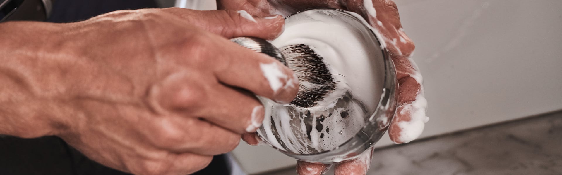 banner-lather