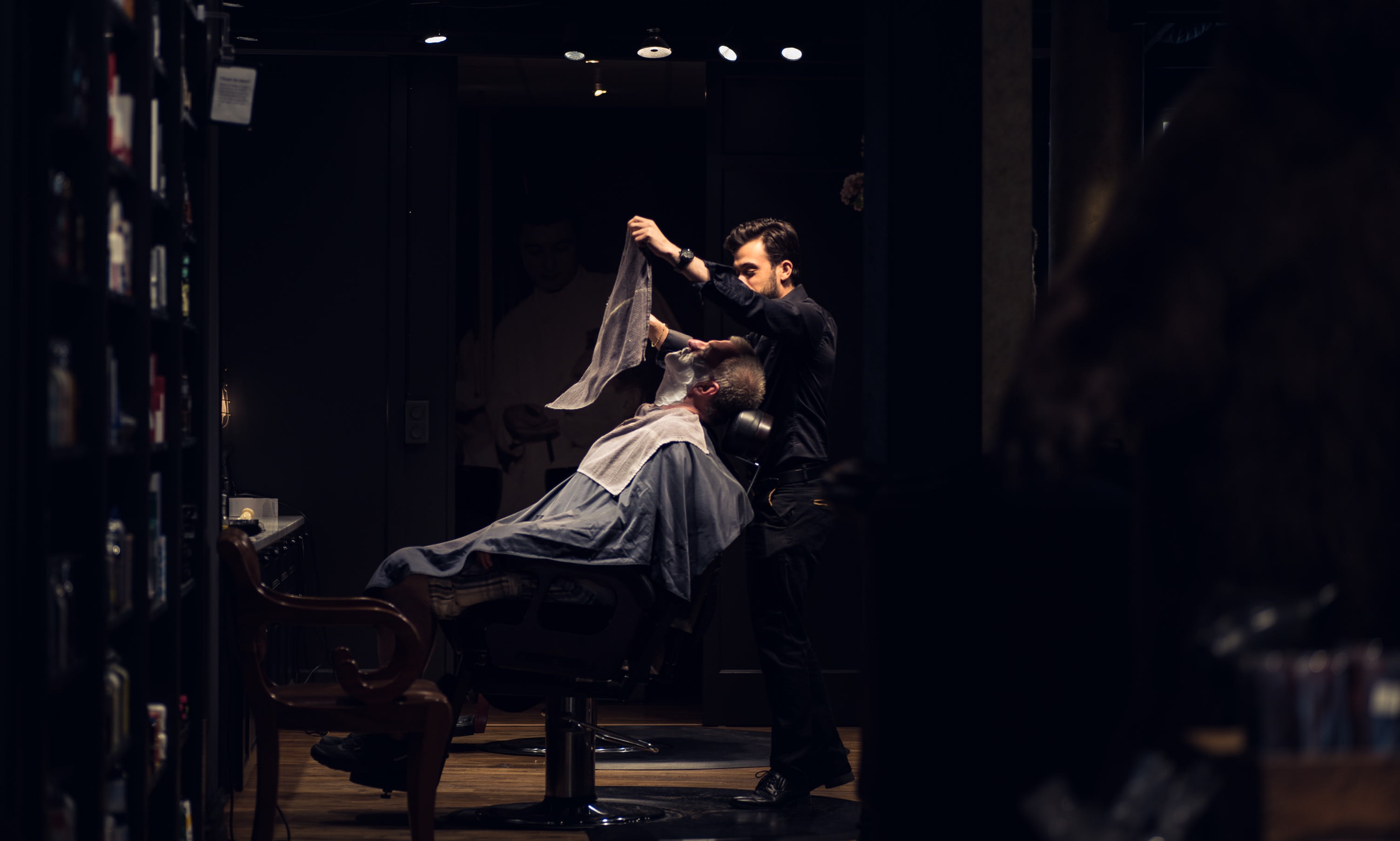 banner_barber_shaving